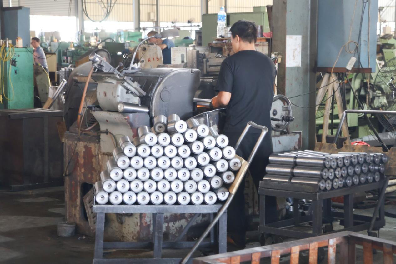 晋江市恒利工程机械有限公司总经理陈恒志纪事 晋江市恒利工程机械有限公司总经理陈恒志纪事