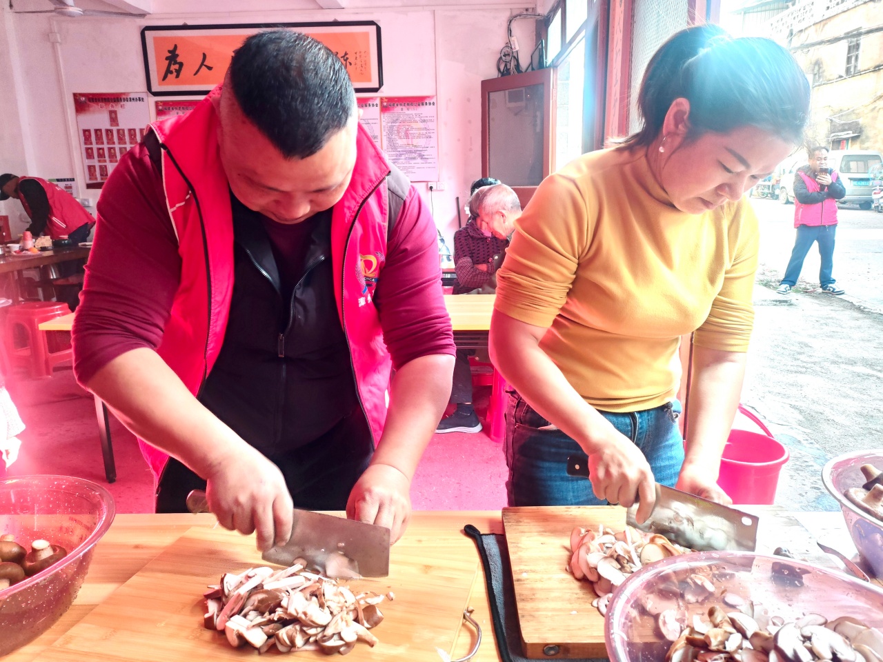 ��ÿ�������硱ů͸�ŷ��� ���ľ�����д��������